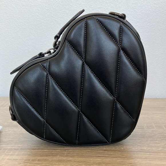 Coach Large Quilted Heart Bag Black - Picture 2 of 4